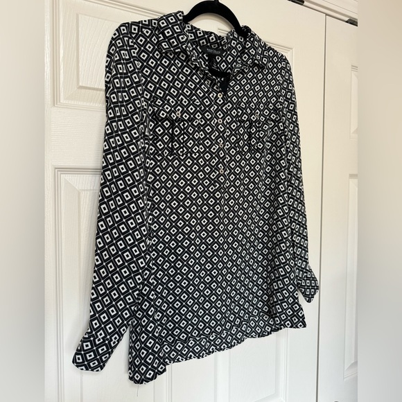 WH BM Silk Blouse Geometric Pattern Black/White SZ 6 - Picture 2 of 14